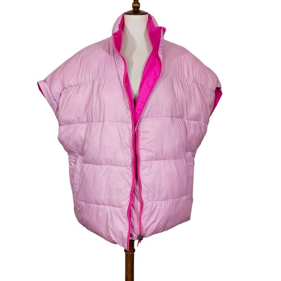 UGG Pink Reversible Sydnee Puffer Vest NWT - Picture 12 of 13